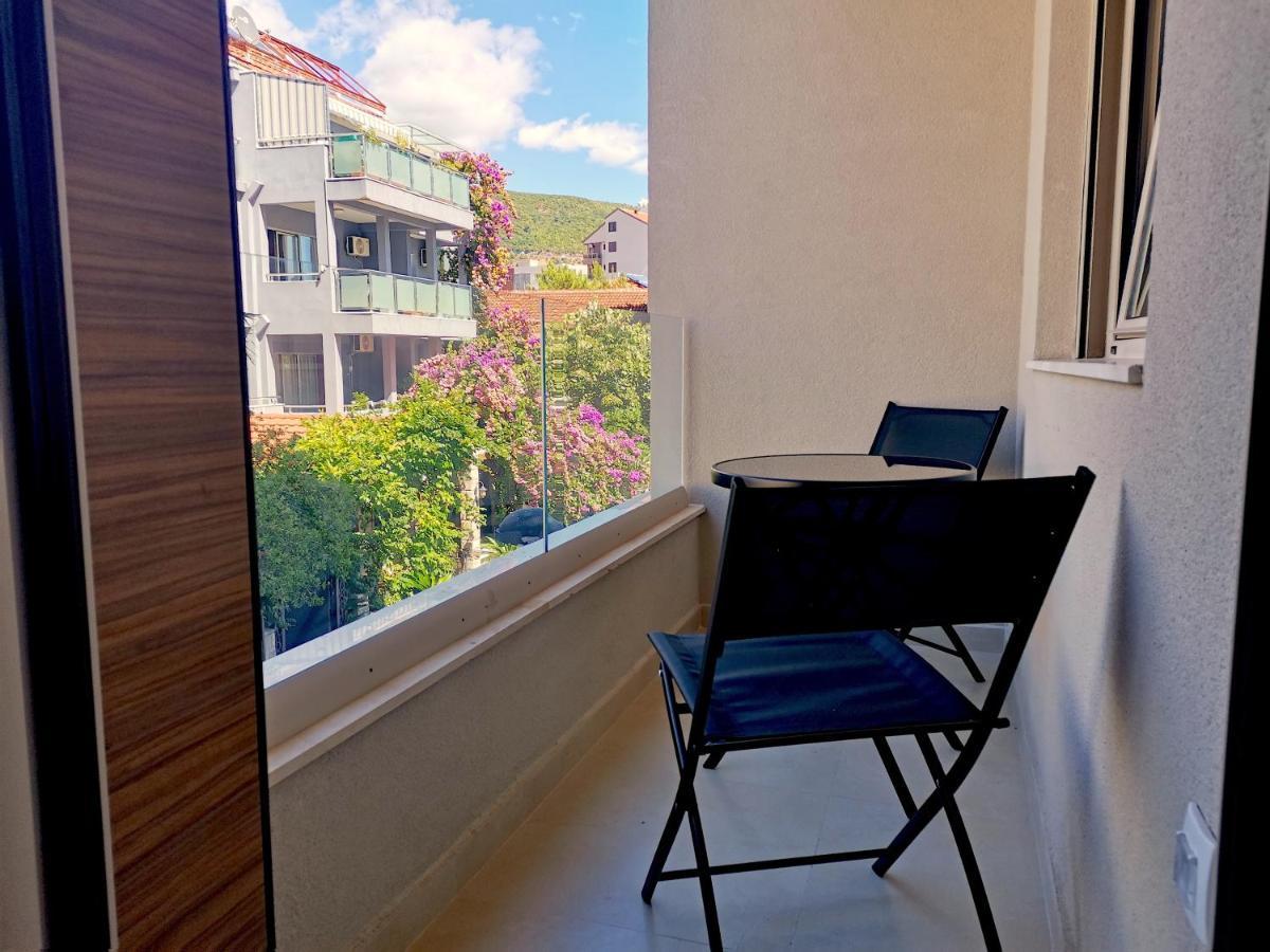 Apartments Lora Zmajeva, 7 Budva Bagian luar foto