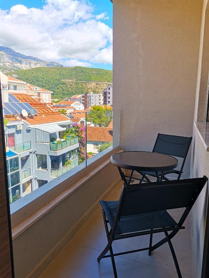 Apartments Lora Zmajeva, 7 Budva Bagian luar foto