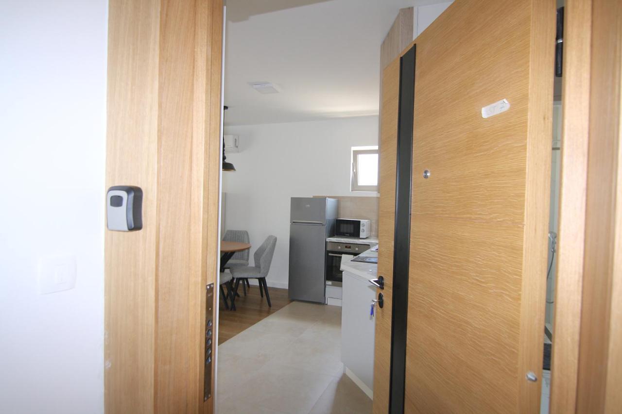 Apartments Lora Zmajeva, 7 Budva Bagian luar foto