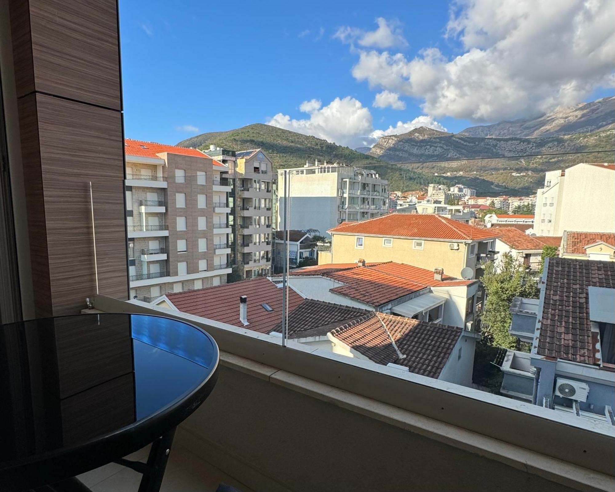 Apartments Lora Zmajeva, 7 Budva Bagian luar foto